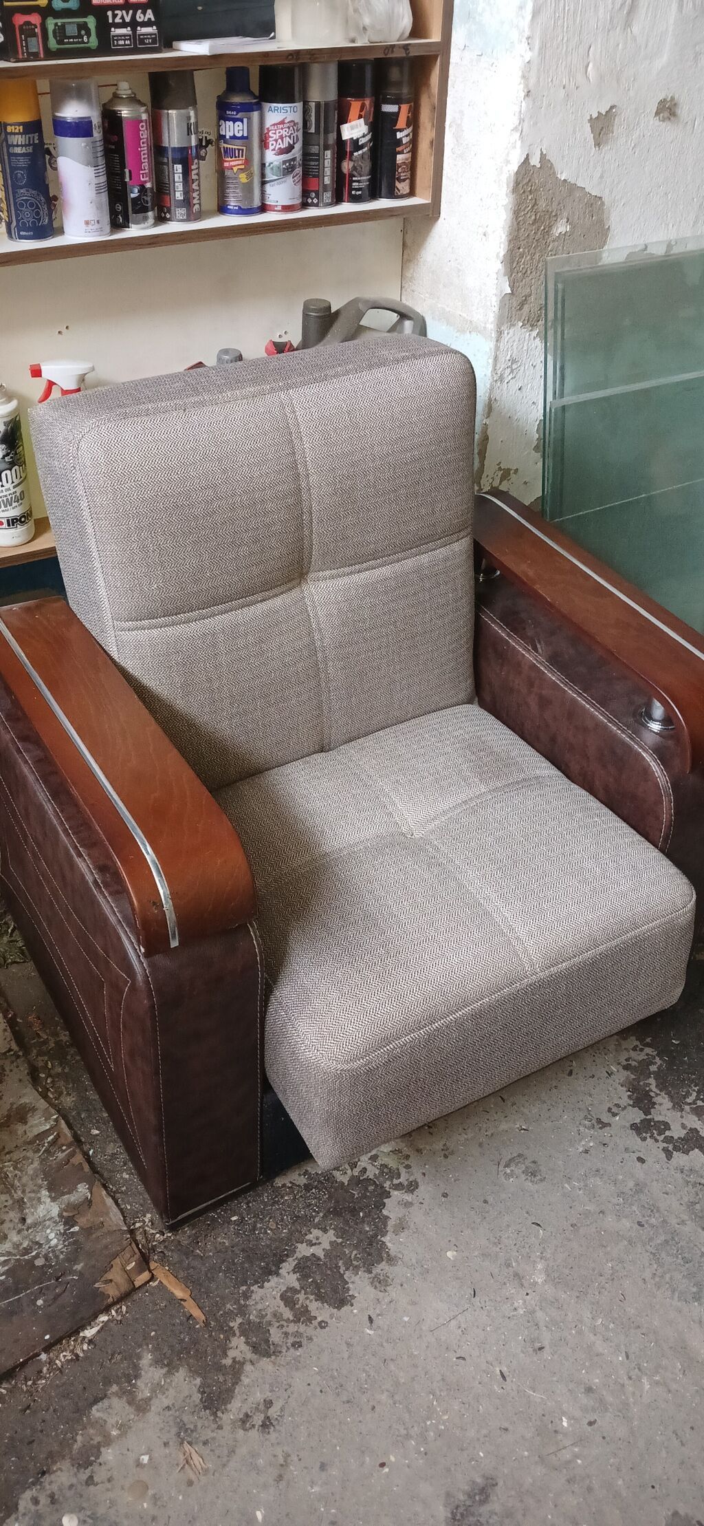 Klassik üslubda yumşaq mebel dəsti - Tərkib: 3 nəfərlik geniş divan + — Mebel, Bakı (3)