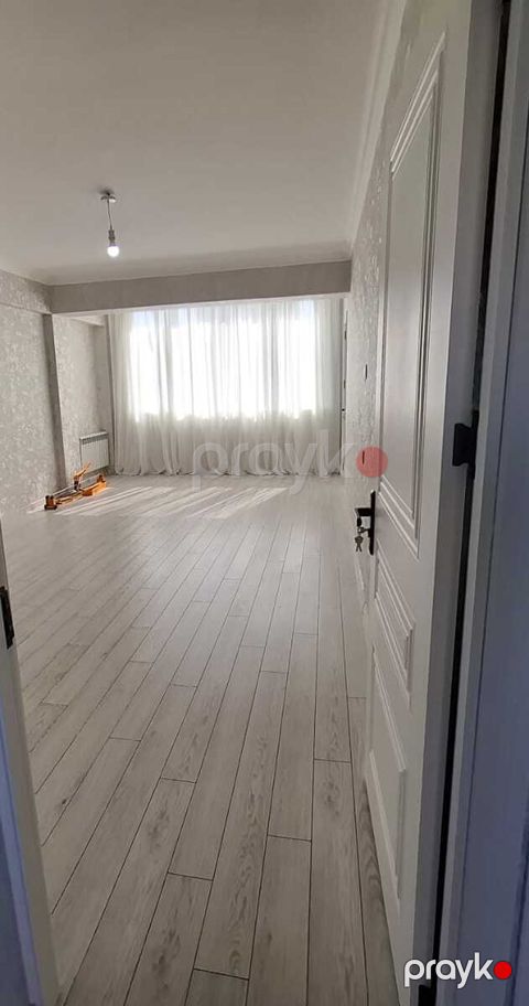 Satılır 2 otaqlı köhnə tikili 67 m²