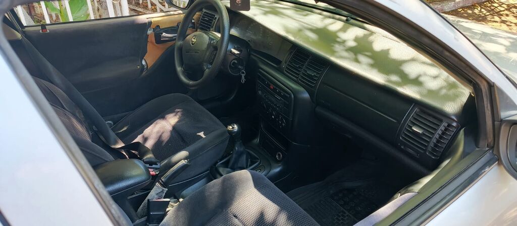 Opel Vectra: 1.8 l | 2001 il 317000 km Sedan — Avtomobillər, Bakı (7)