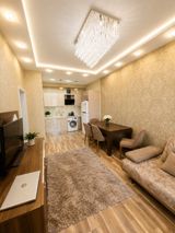 Satılır 2 otaqlı yeni tikili 65 m² — Недвижимость