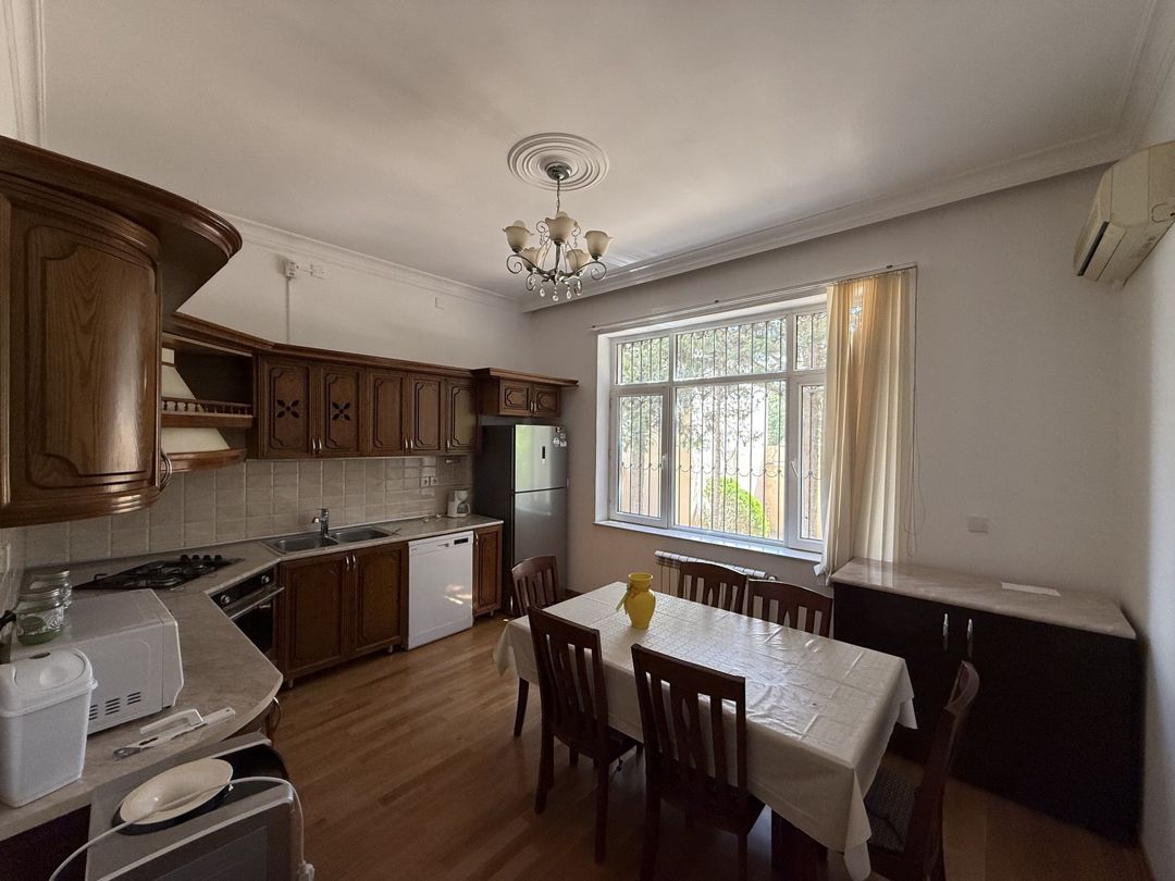 İcarəyə verilir 9 otaqlı həyət evi/bağ evi 400 m² — Ev, villa, Bakı (7)