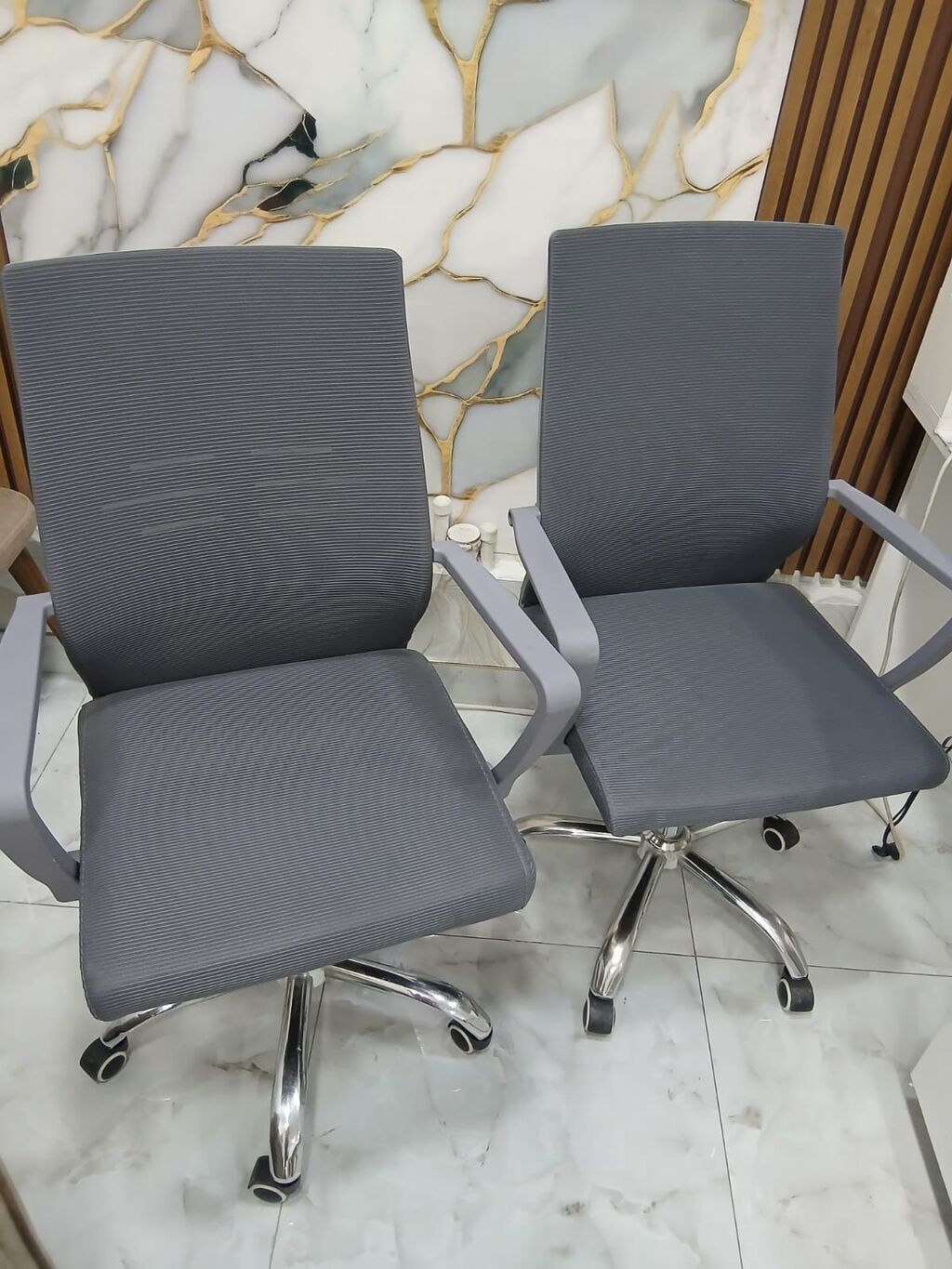 ✔️55 man (Nərimanov). 2 ədəd Salon kreslosu. Satılır ikisi birlikdə — Stullar, Bakı