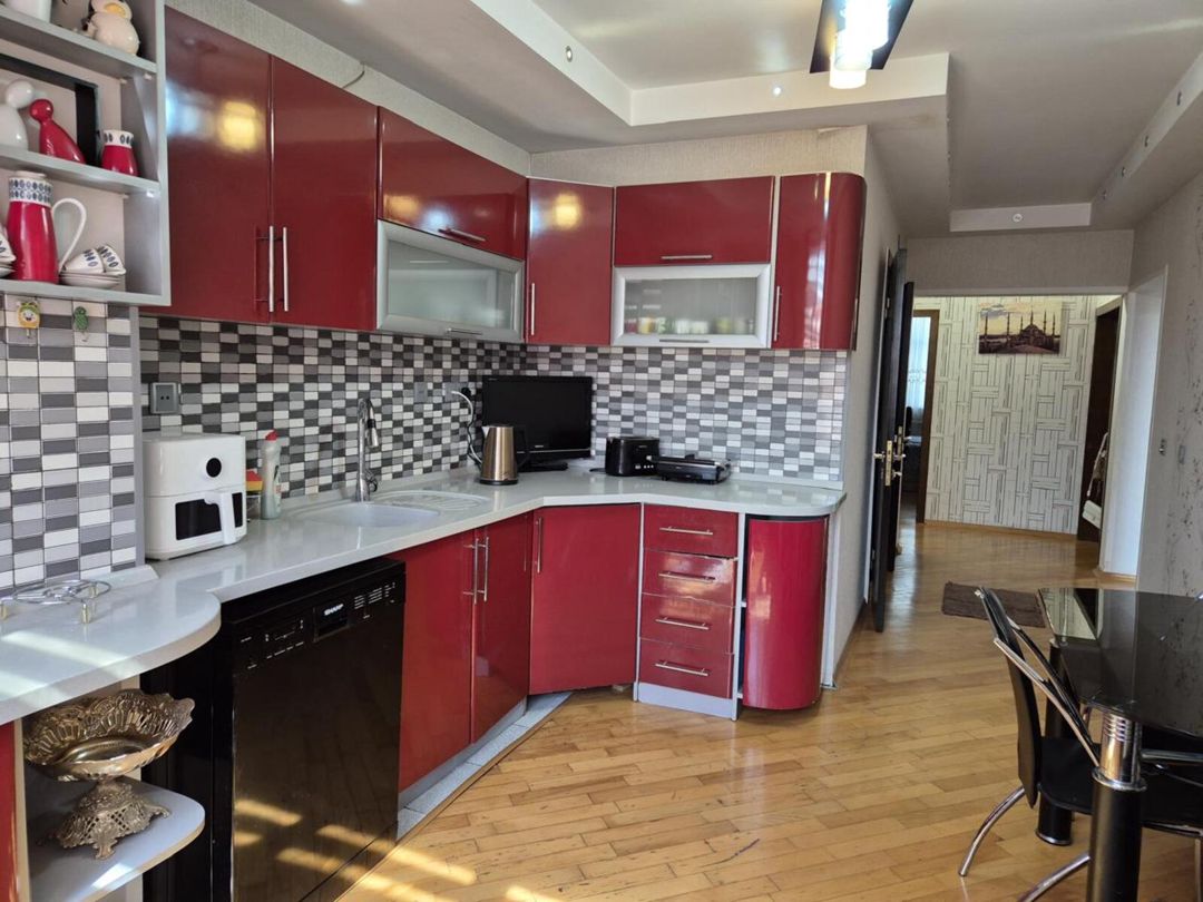 Satılır 5 otaqlı köhnə tikili 120 m² — Mənzil, Bakı (8)