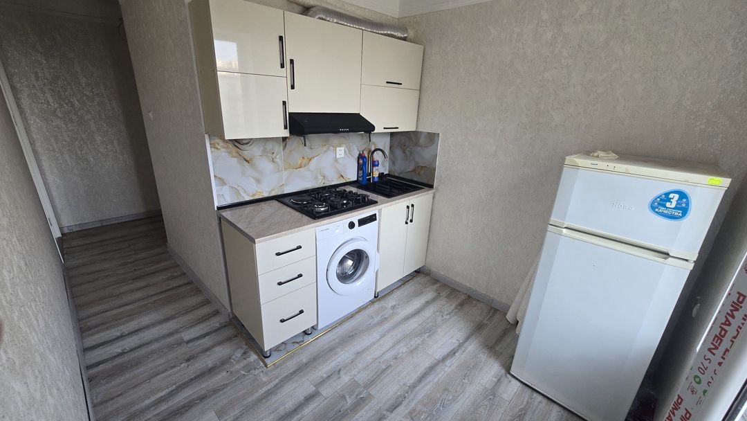 Satılır 1 otaqlı köhnə tikili 37 m² — Mənzil, Bakı (3)