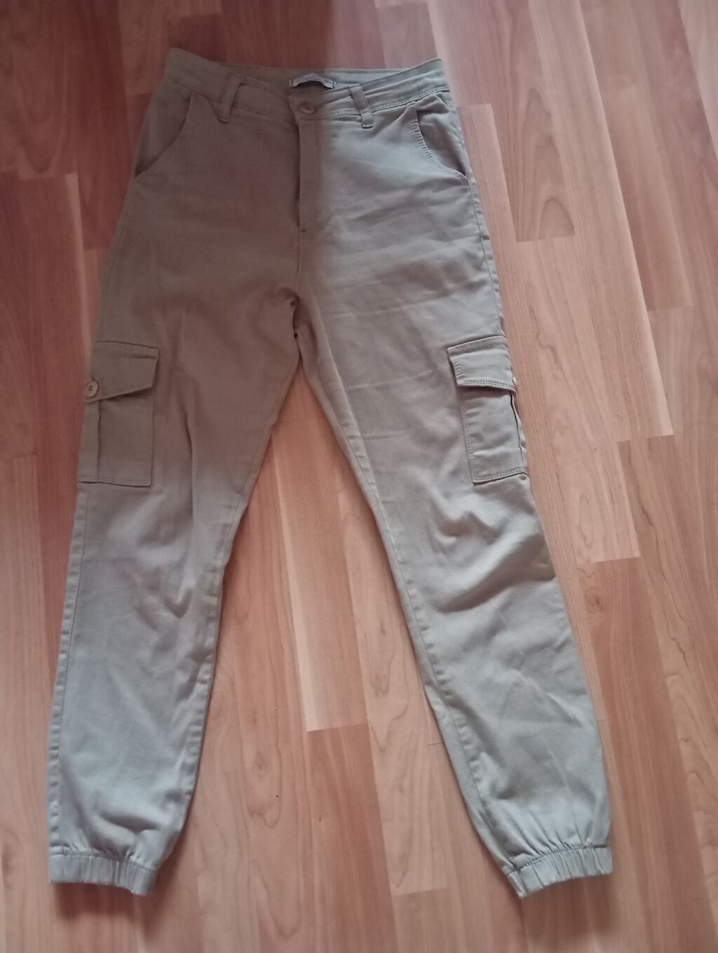 Qadın cargo şalvarı – açıq zeytun/bez rəngi - Model: Cargo/jogger