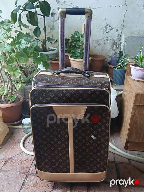 LOUIS VUITTON brendi olan təkərlı, teleskopik tutacaqlı böyük tutumlu — Bakı