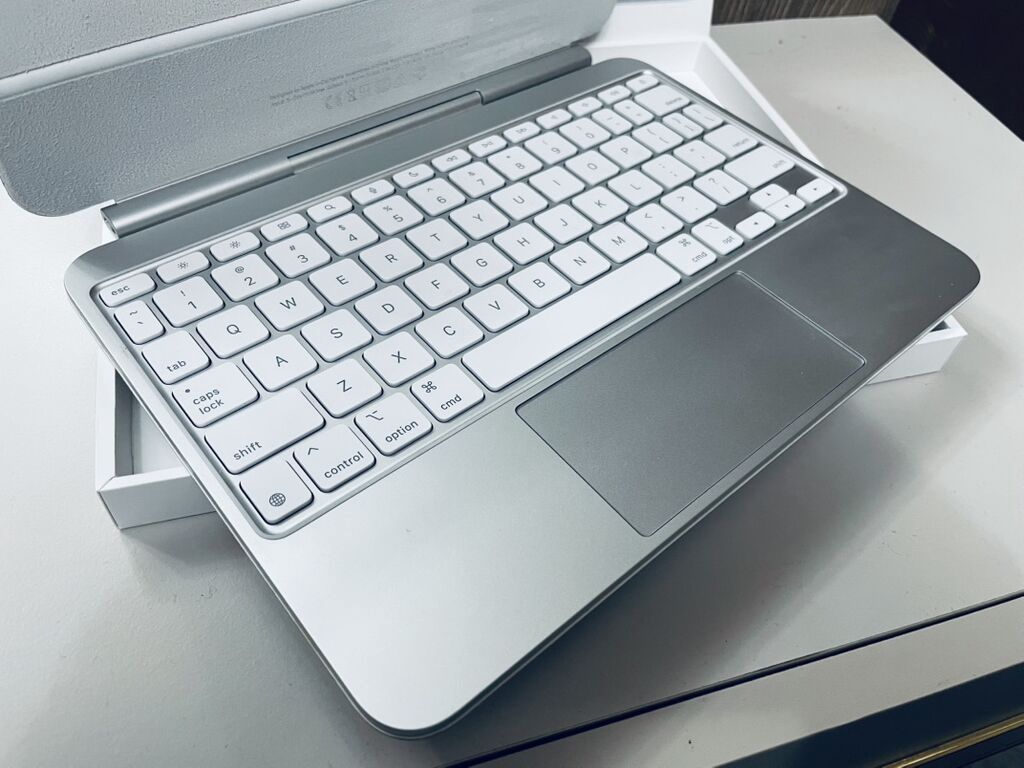 Məhsul: Apple iPad pro m4 m5 Magic Keyboard (ağ rəng) Təsvir: - iPad — Planshet aksesuarları, Bakı (2)