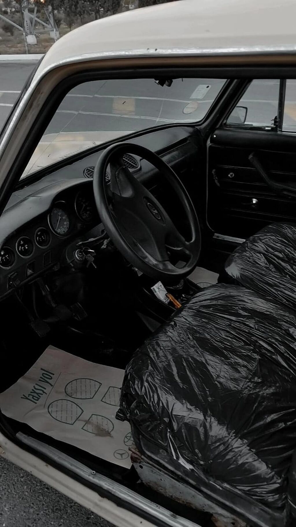 VAZ 2101 sedan - Kuzov: bej rəng, 4 qapı, xrom ön-arxa bamperlər — Avtomobillər, Digah (5)