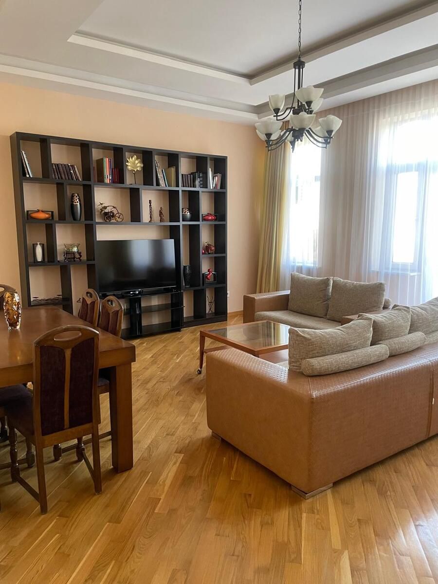 İcarəyə verilir 4 otaqlı köhnə tikili 130 m² — Mənzil, Bakı (11)
