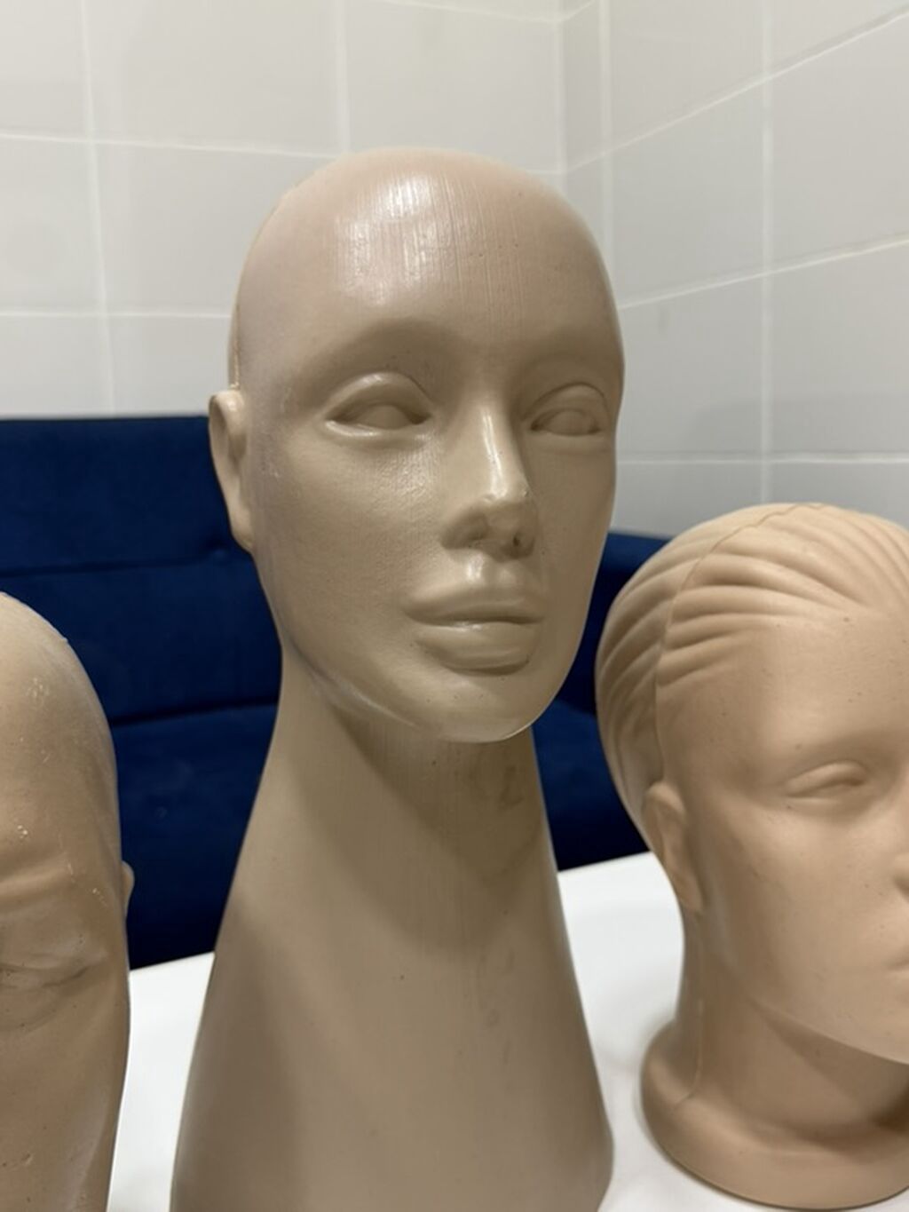 Baş, Plastik, plastmas, Boz — Mallar, Saray (3)