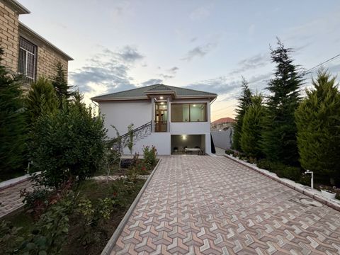 Satılır 8 otaqlı həyət evi/bağ evi 320 m² — Bakı
