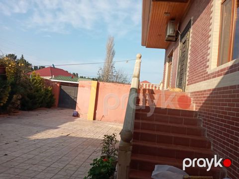 İcarəyə verilir 5 otaqlı həyət evi/bağ evi 150 m²