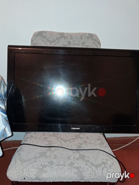 Toshiba LCD televizor - Ekran diaqonalı təxminən 32" (ölçü şəkilə