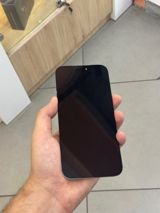 iPhone 17 Pro Max ekranı — Əli