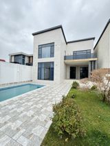 Satılır 5 otaqlı həyət evi/bağ evi 240 m² — Rövşən