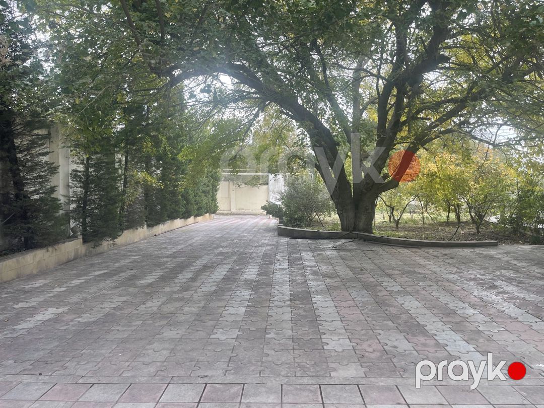Satılır 4 otaqlı həyət evi/bağ evi 300 m² — Ev, villa, Bakı (2)