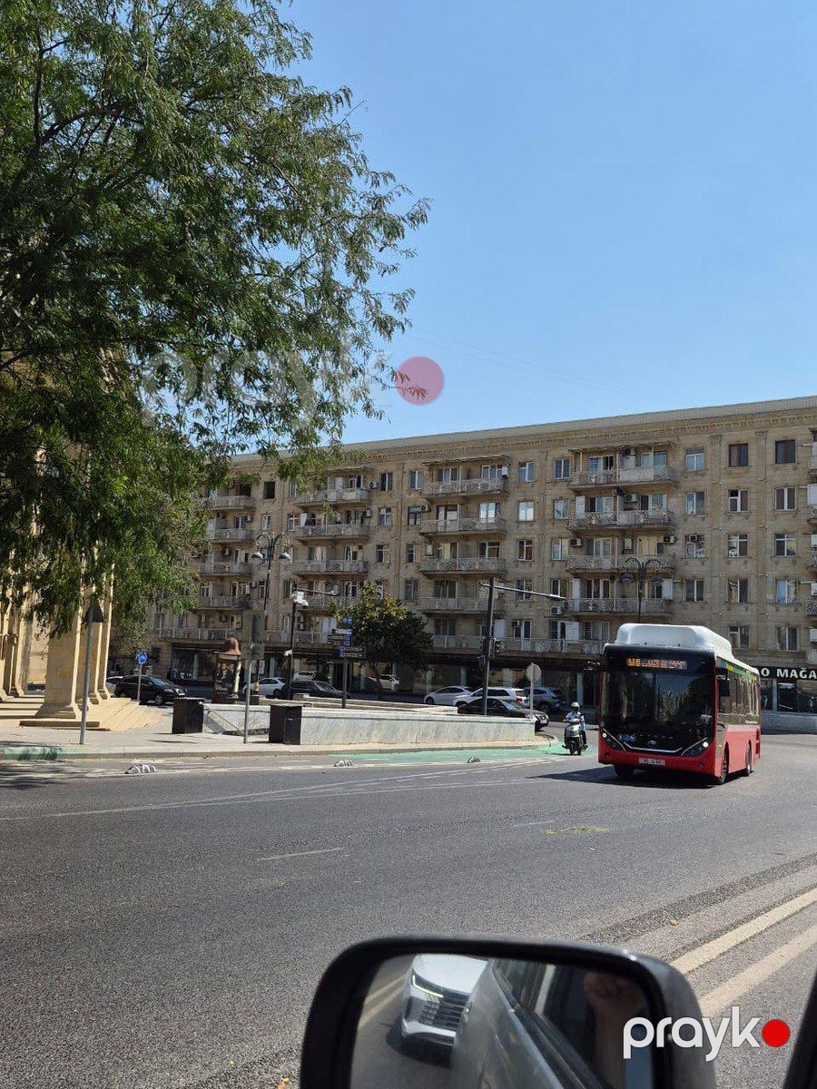 Satılır 2 otaqlı köhnə tikili 70 m² — Mənzil, Bakı (11)