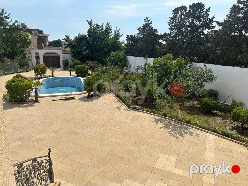 Satılır 8 otaqlı həyət evi/bağ evi 710 m² — Ev, villa, Bakı (11)