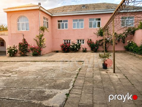 İcarəyə verilir 4 otaqlı həyət evi/bağ evi 130 m²