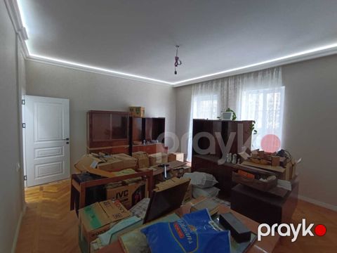Satılır 3 otaqlı köhnə tikili 68 m²