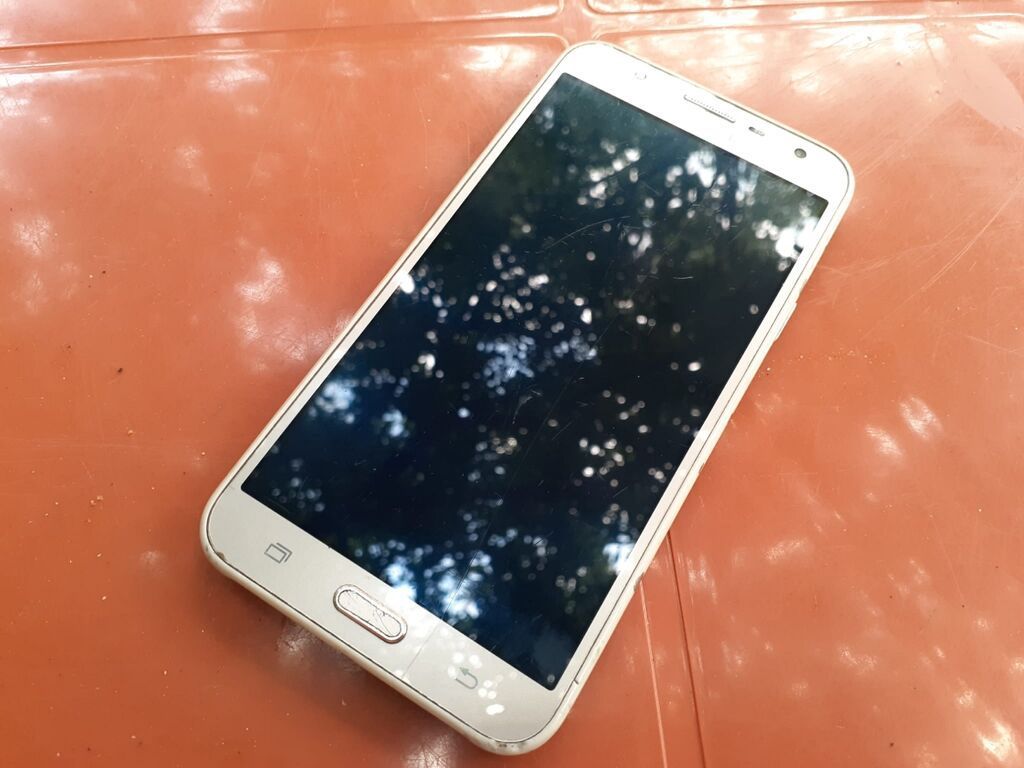 Samsung Galaxy J7 2018, 16 GB, rəng - Qızılı — Samsung, Gəncə (6)