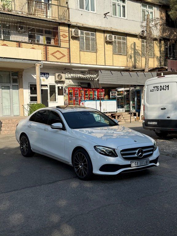 Mercedes E 220 d, 2.0 L, 2016 il, 250 000 km — Avtomobillər, Bakı (5)