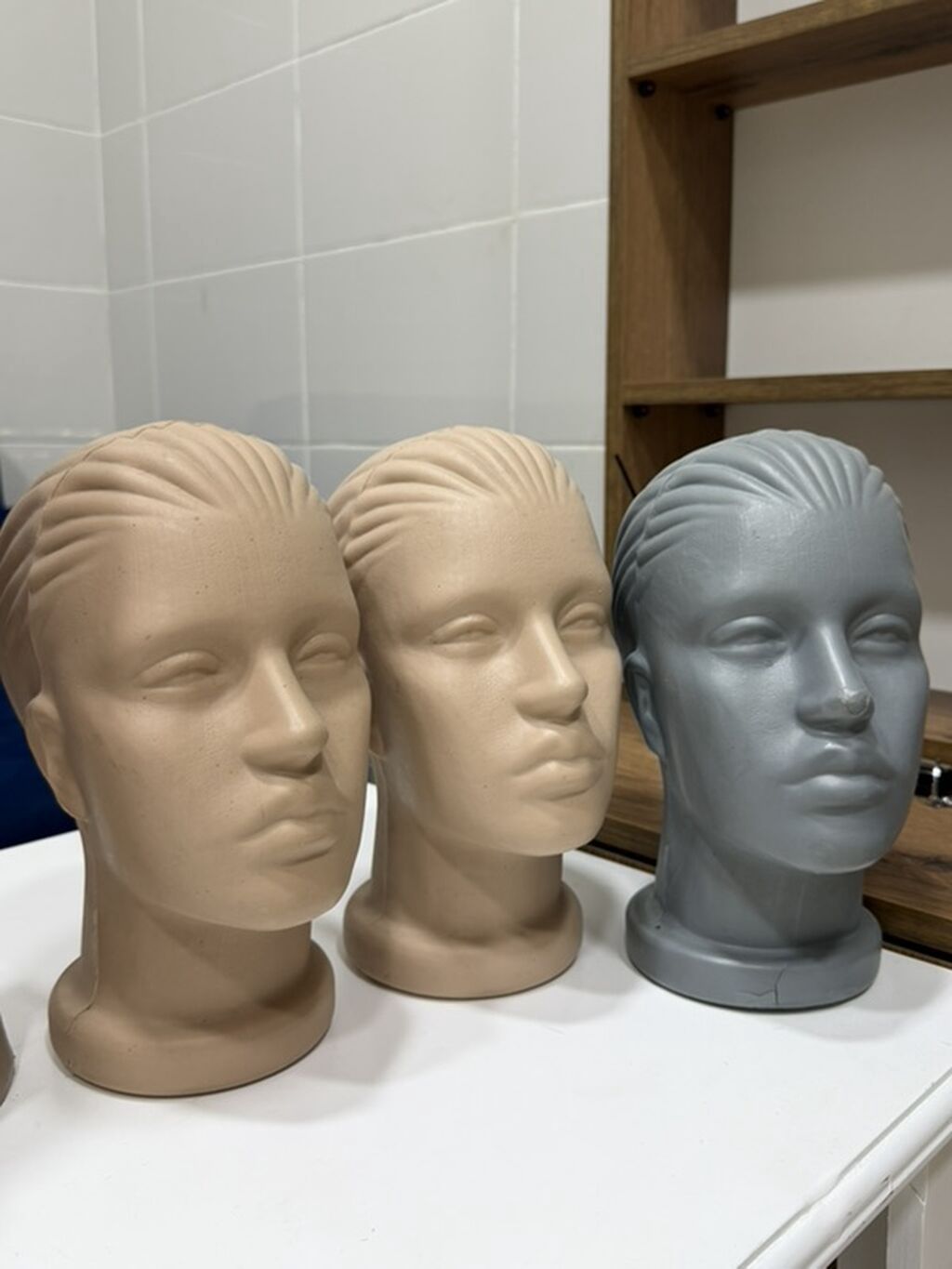 Baş, Plastik, plastmas, Boz — Mallar, Saray (5)