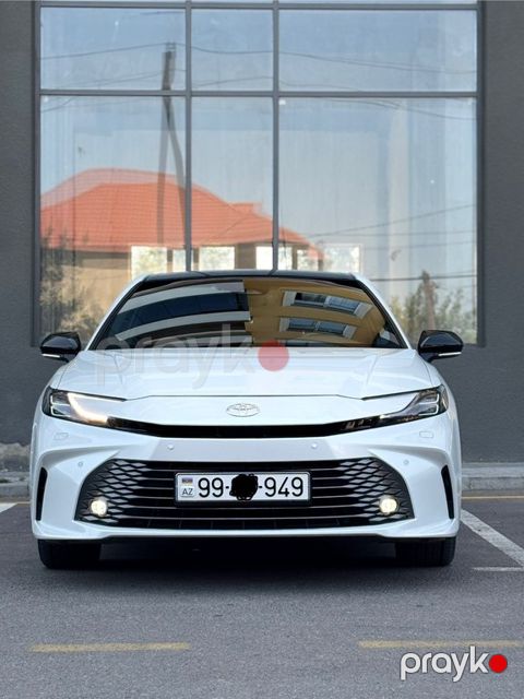 Toyota Camry, 2.5 L, 1.016 kWh, 2025 il, 33 000 km