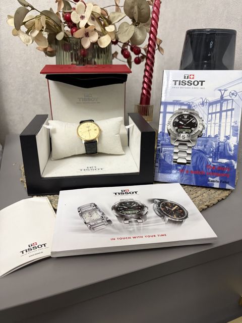 Qızıl qol saatı Tissot
