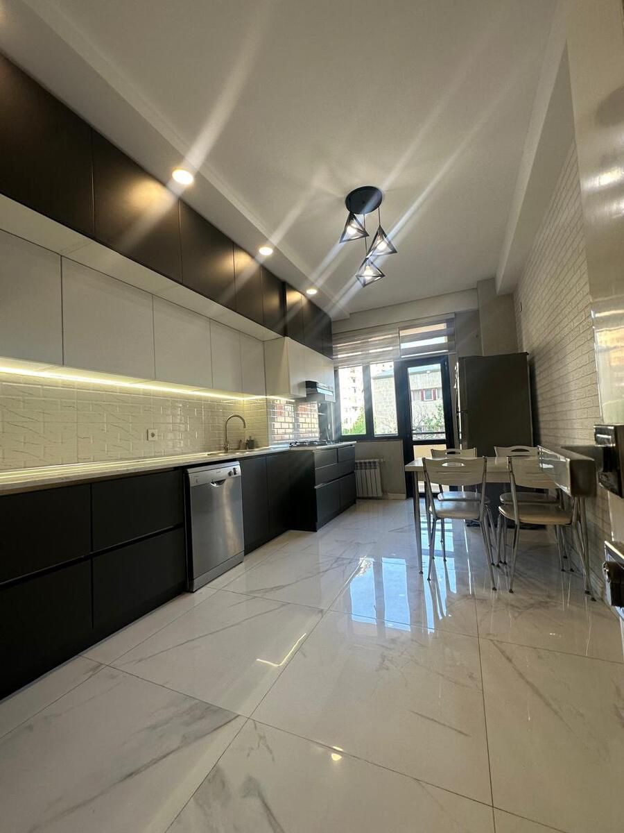 Satılır 3 otaqlı yeni tikili 130 m² — Mənzil, Bakı (4)