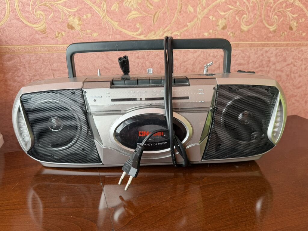 Nobel portativ radio-kaset maqnitofonu Xüsusiyyətlər: - AM/FM radio — Elektronika, Bakı
