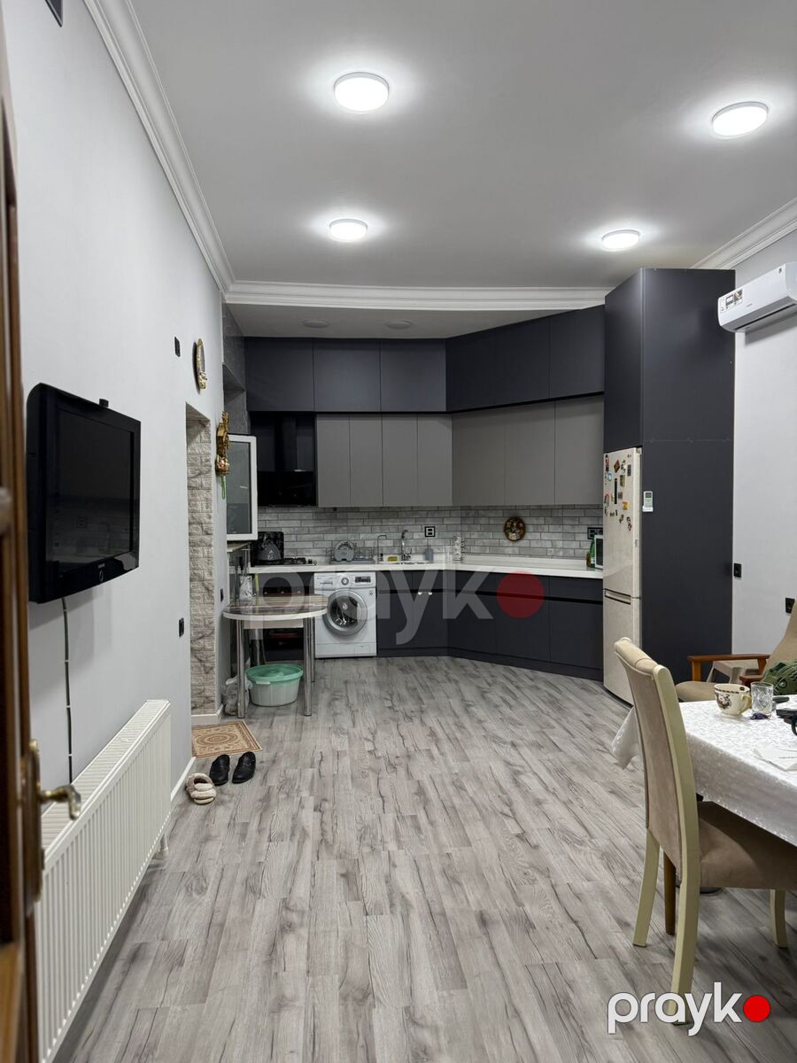 Satılır 9 otaqlı həyət evi/bağ evi 300 m² — Ev, villa, Bakı (5)