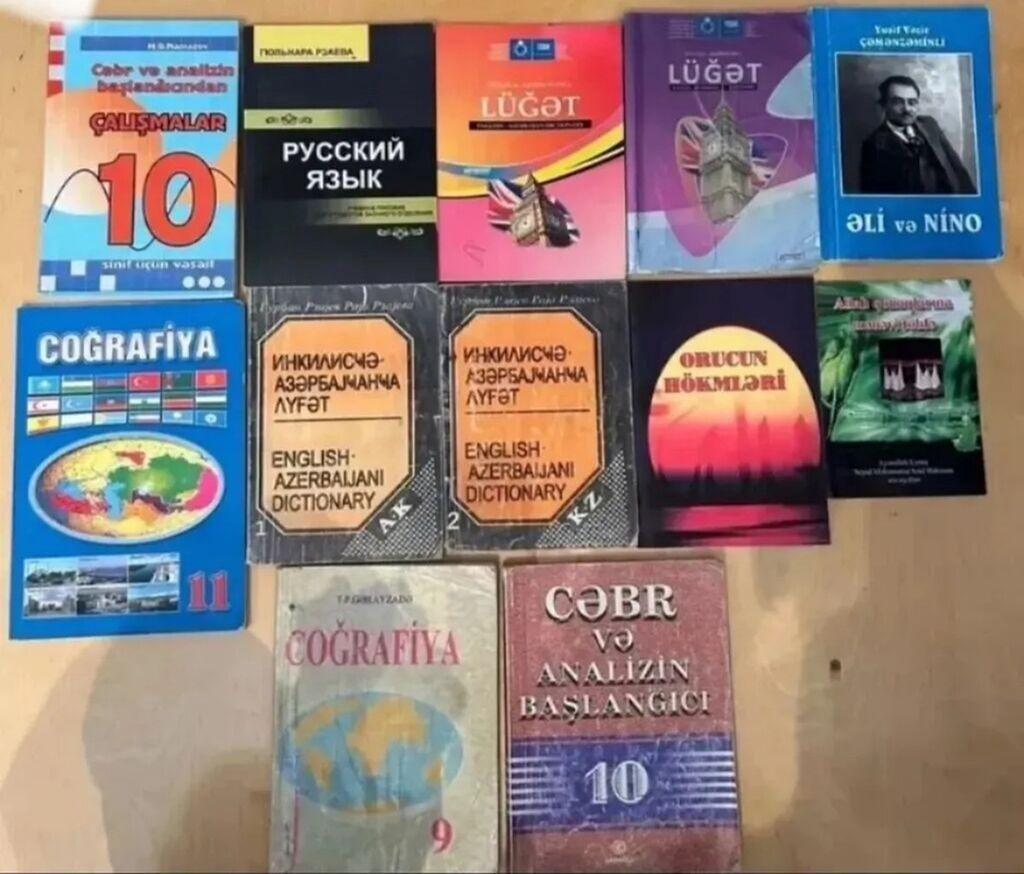 Müxtəlif fənlər və dillər üzrə kitab toplusu