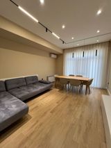 Satılır 4 otaqlı yeni tikili 185 m² — Mənzil