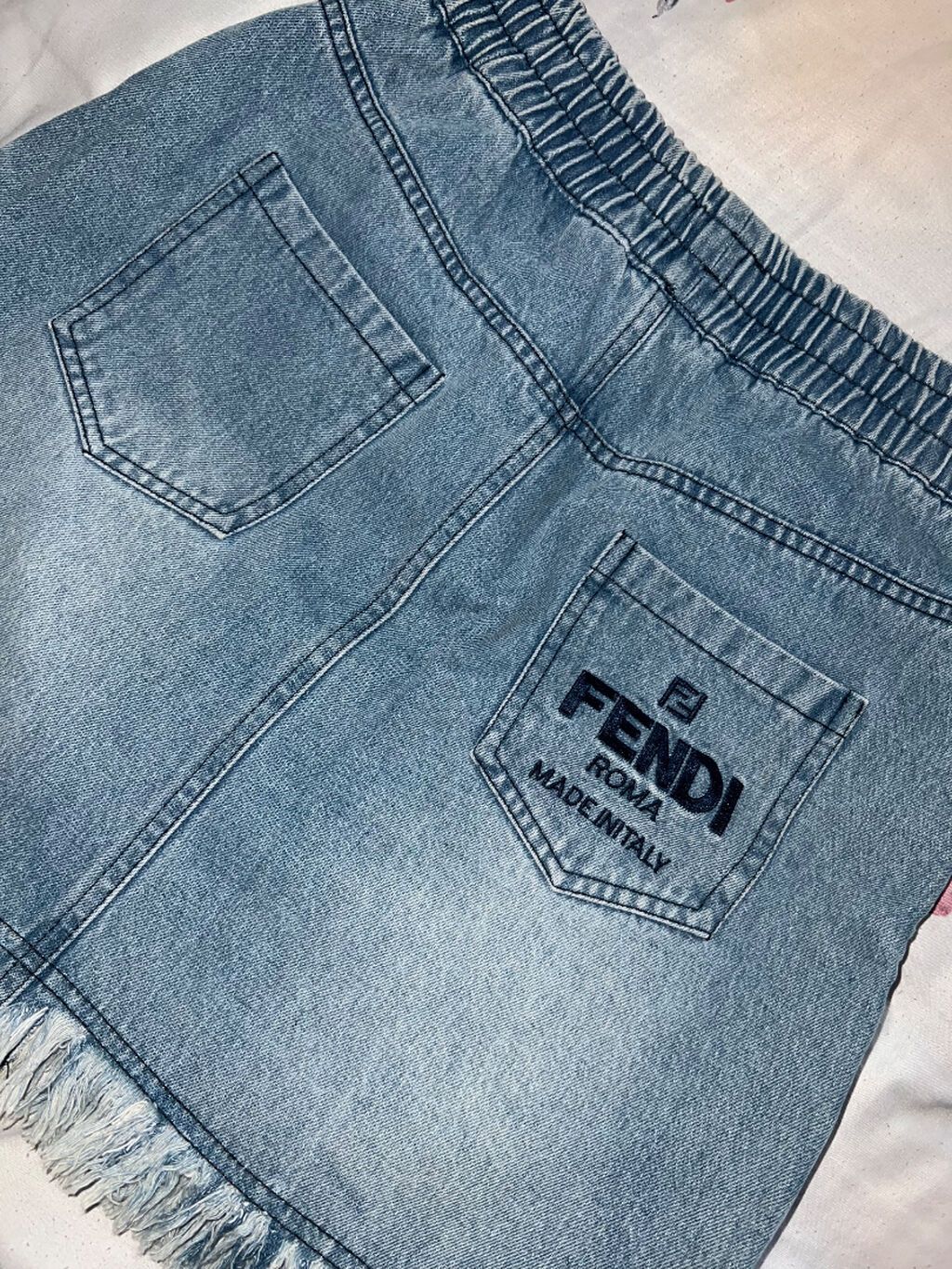 Cinslər, Fendi, S — Şəxsi əşyalar, Bakı (2)