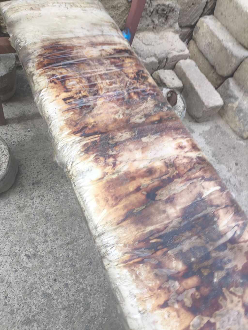 Jim leja skamyasi ve ustunde 75kilo stanq. Stanqin cekisi 45 kilodur — İdman və istirahət, Bakı (2)