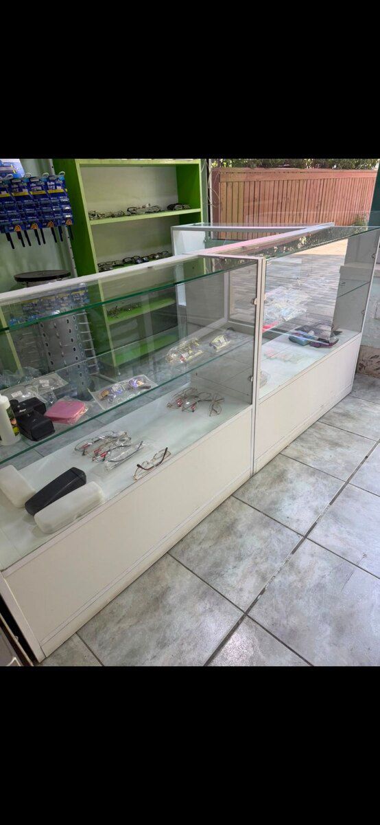 Optika vitrinləri — Biznes və avadanlıq, Bakı (2)