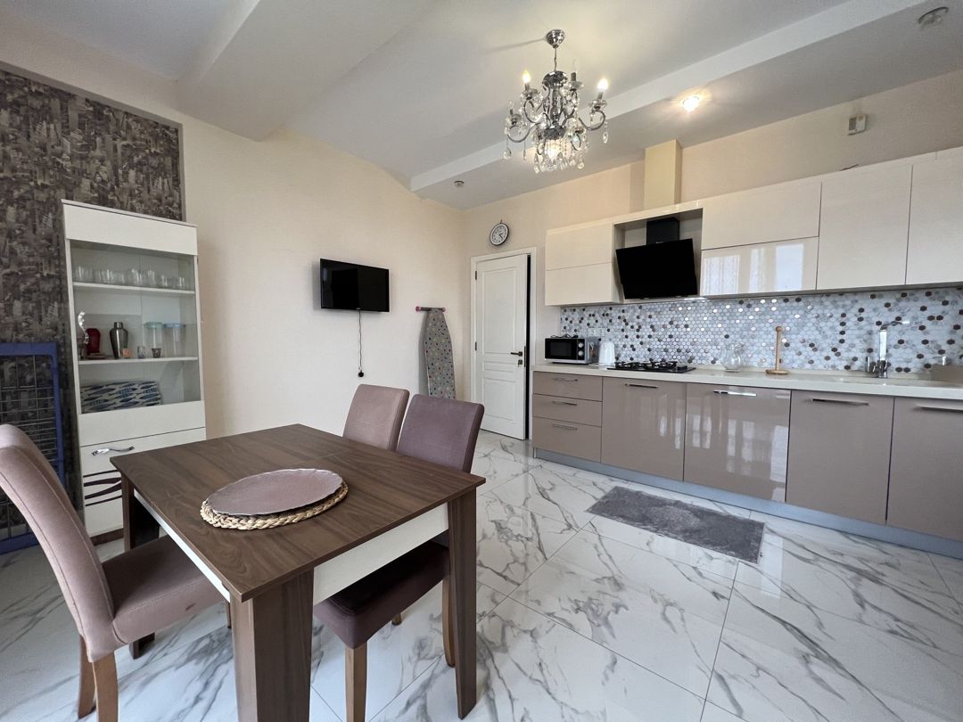 4-otaqlı yeni tikili kirayə verilir, 28 May m., 180 m² — Daşınmaz əmlak, Bakı (12)