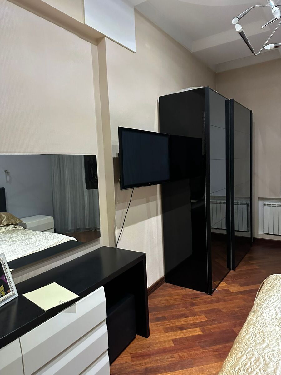 Satılır 5 otaqlı yeni tikili 250 m² — Mənzil, Bakı (11)