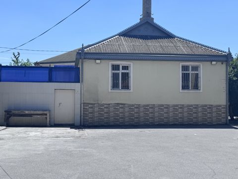 Satılır 4 otaqlı həyət evi/bağ evi 90 m² — Bakı