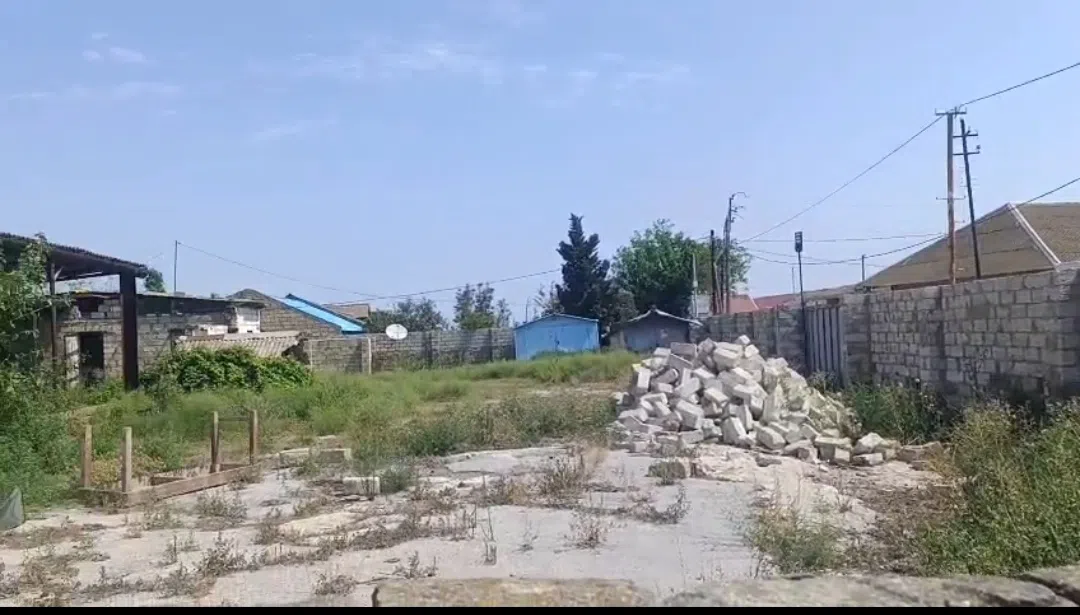 18 sot torpaq sahəsi satılır