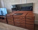 Qonaq otağı üçün mebel dəsti Tərkibi: - Geniş komod – ortada 4 dərin — Mebel