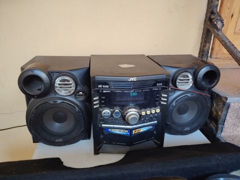 Musiqi mərkəzi JVC