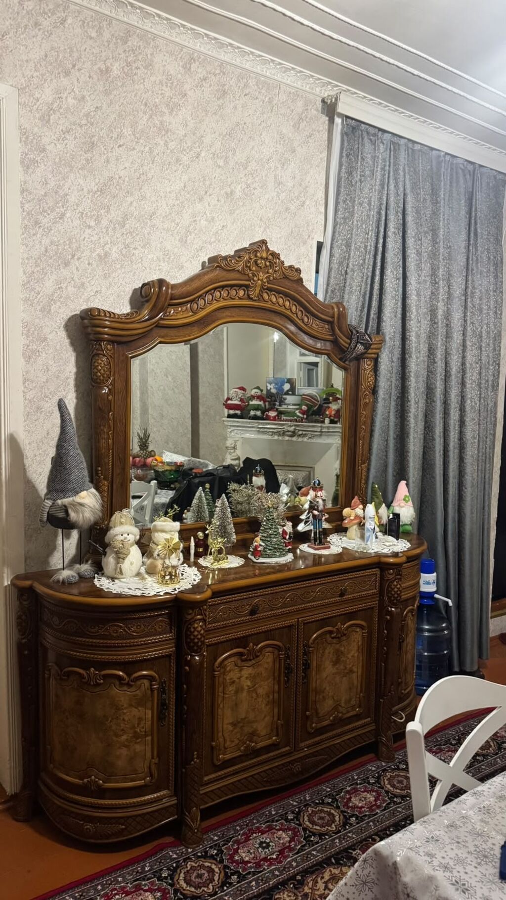 Malaziya mebelin komodu. Tecili satilir. Teze kimi. Qiymet 130 azn — Mebel, Bakı
