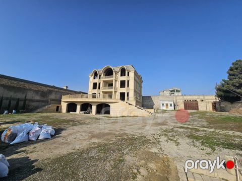 Satılır 12 otaqlı həyət evi/bağ evi 500 m²