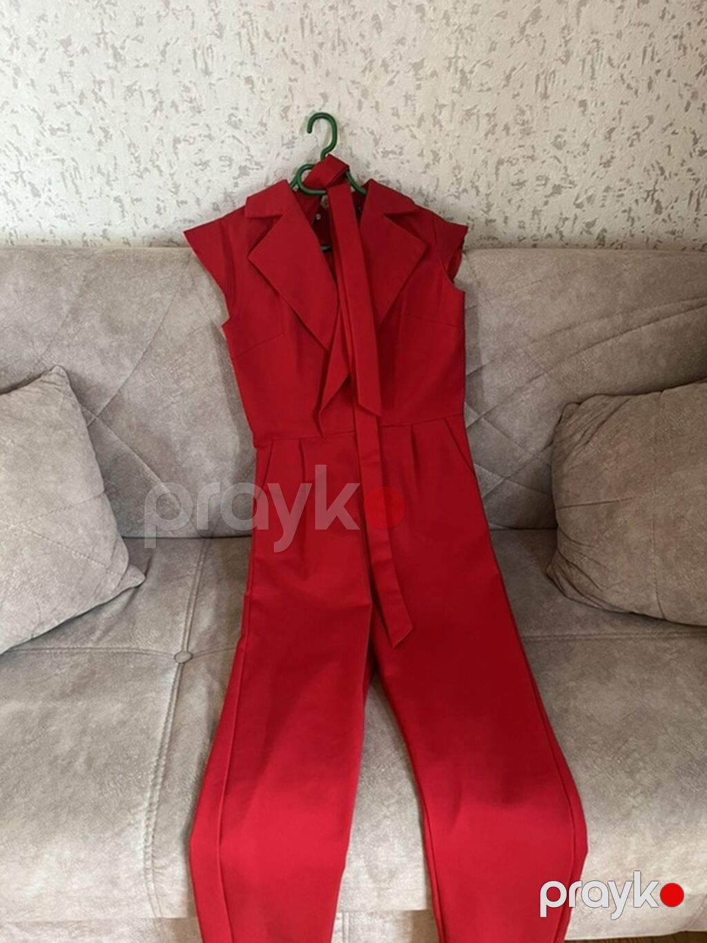 Qadın tulumu – qırmızı rəng - Model: qolsuz, klassik yaxalıq və uzun — Mallar, Digah (2)
