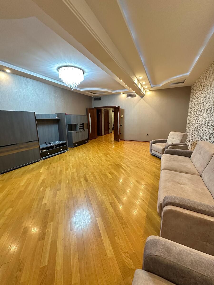 Satılır 3 otaqlı yeni tikili 137 m² — Mənzil, Bakı