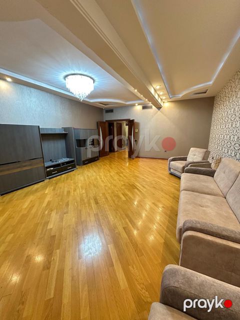Satılır 3 otaqlı yeni tikili 137 m²