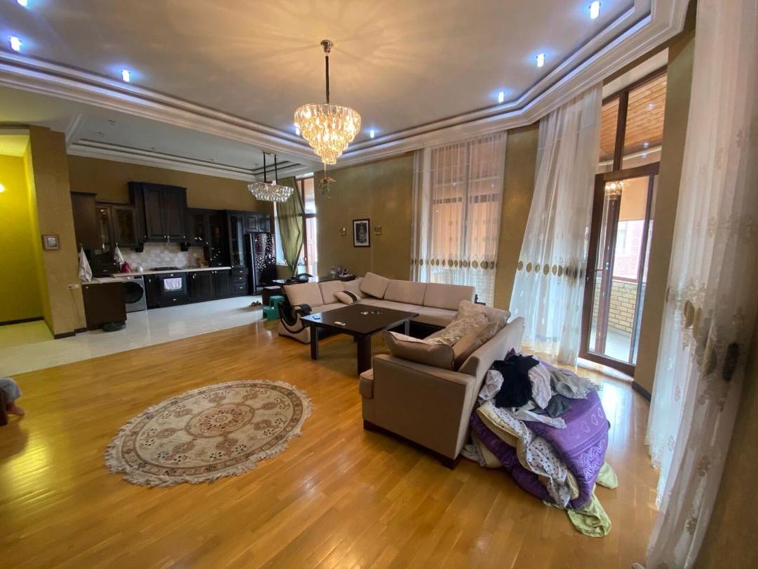 Satılır 4 otaqlı yeni tikili 200 m² — Mənzil, Bakı (4)