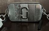 Marc Jacobs The Snapshot çanta – gümüş rəngli, parlaq teksturaların — Çantalar